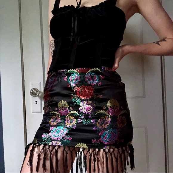 FOREVER21 Tassel Mini Skirt - Picture 3 of 4